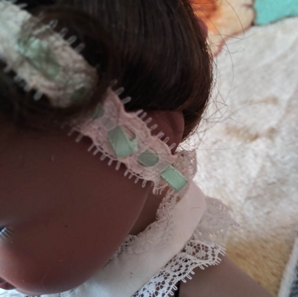 Whitney, porcelain doll - Picture 6 of 10